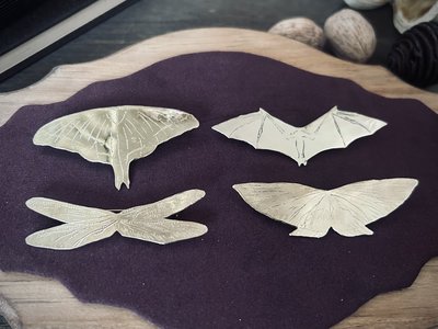 ハンドメイド作品「飛翔の形　翼ブローチ　〜収斂進化〜」