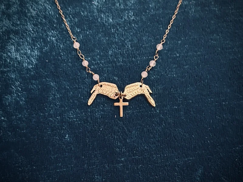 ハンドメイド作品「聖なる手羽先ネックレス」