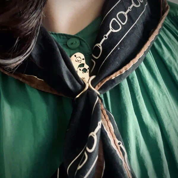 ハンドメイド作品「布で遊ぶ小鳥たち　〜かくれんぼスカーフリング〜」