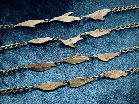 「切れない絆のペンギンストラップ」着用・展示イメージ